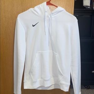 White nike sweatshirt